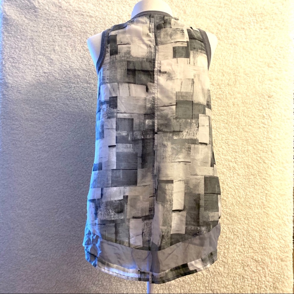 🛍 2/$12 Simply Vera Wang sleeveless tops XS - Picture 2 of 6